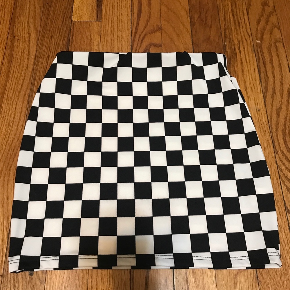 Better Be checkered mini skirt